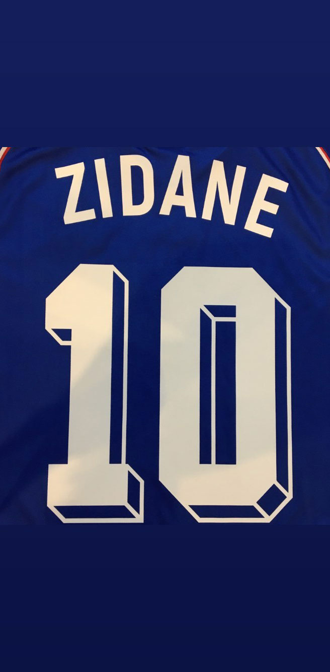 Zidane 10 ретро
